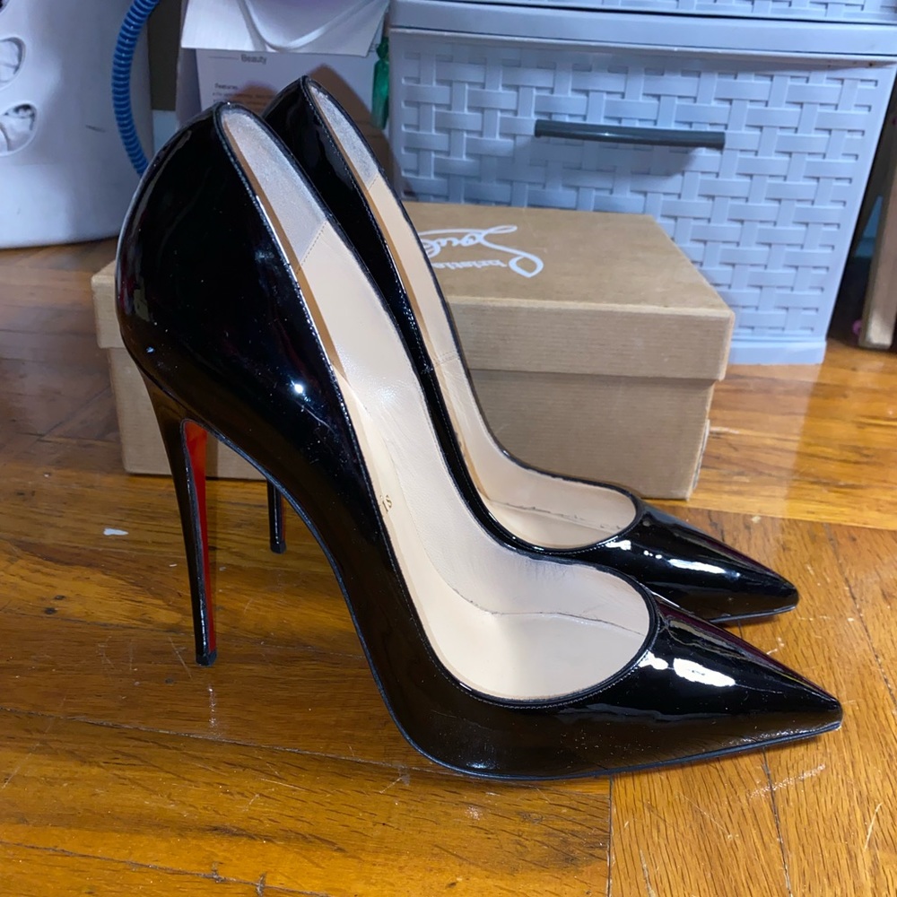 Christian Louboutin “So Kate” patent leather pumps